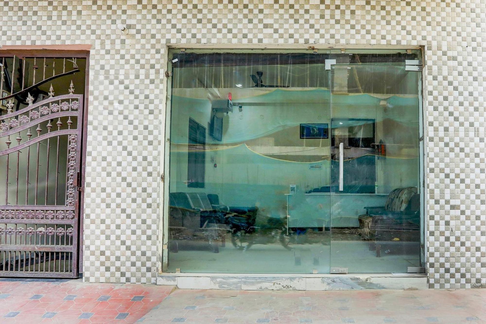 Hotel O Thirty Inns Noida Exterior foto