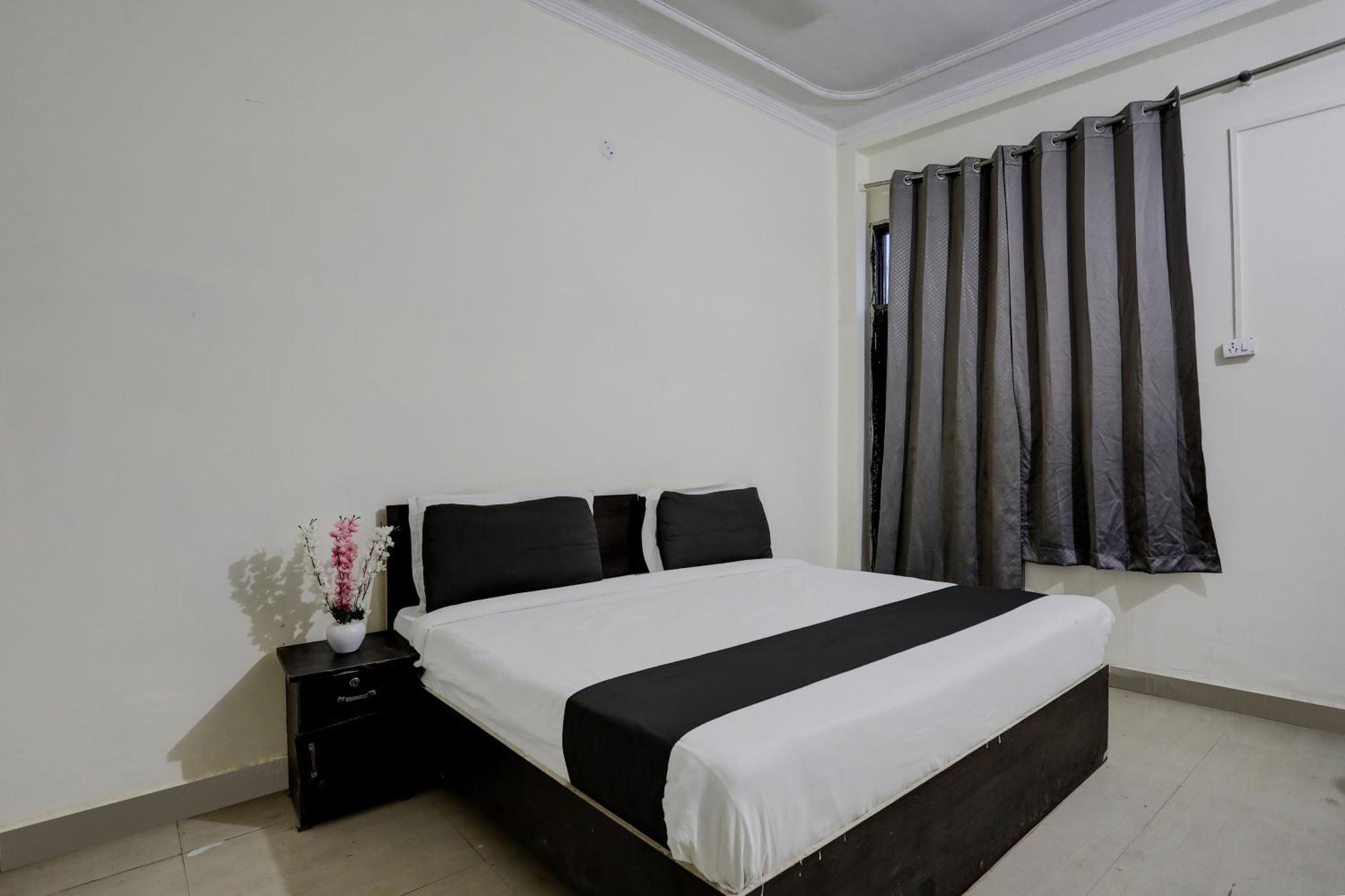 Hotel O Thirty Inns Noida Exterior foto