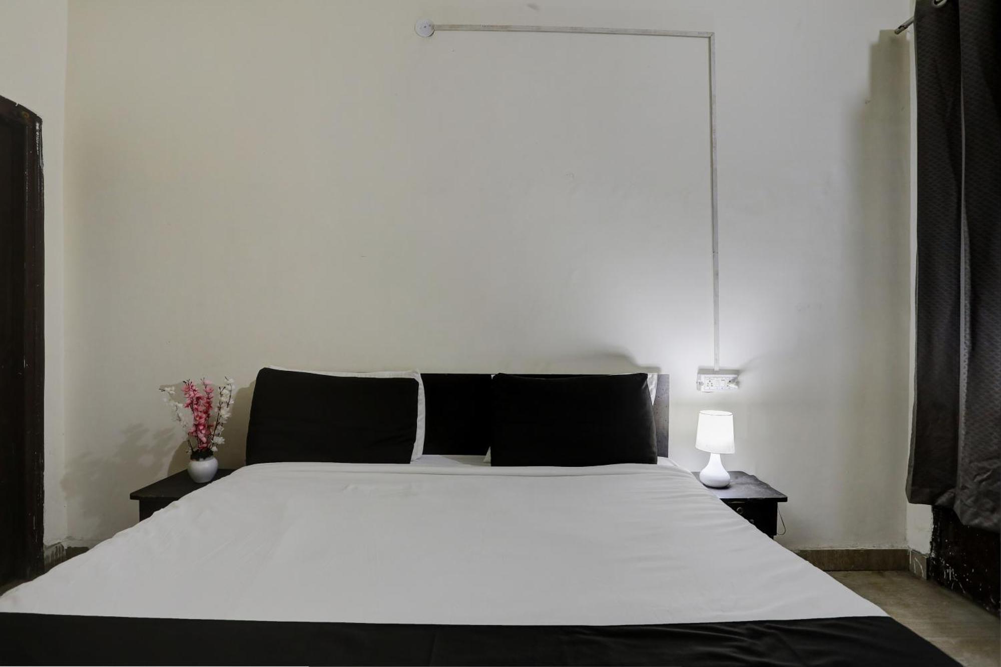 Hotel O Thirty Inns Noida Exterior foto